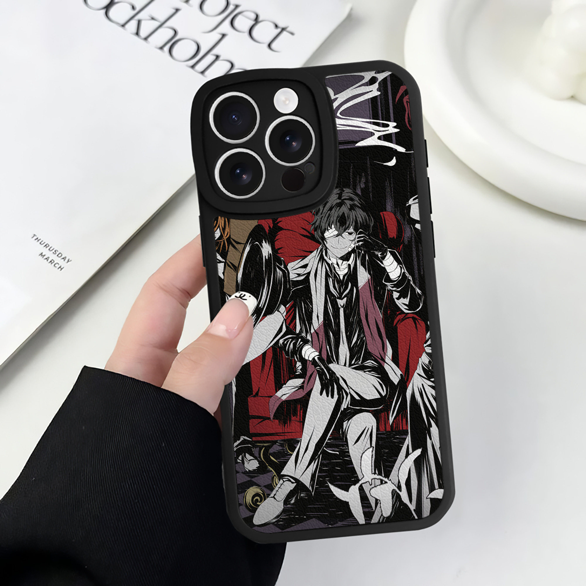 （画像用） 文豪ストレイドッグス Bungo Stray Dogs 【iPhone 16シリーズ対応】シリコンスマホケース（レザー調） 材質：シリコン
